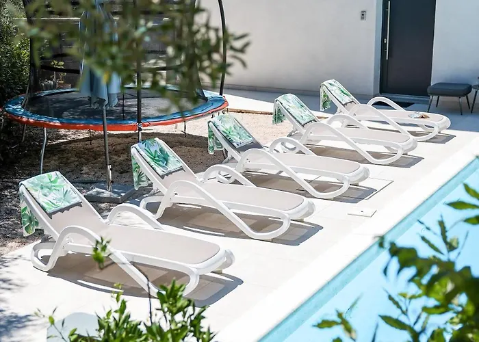 Val Дом отдыха *